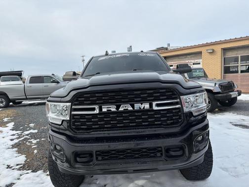 2022 RAM 2500 Big Horn Crew Cab 4x4 6'4' Box