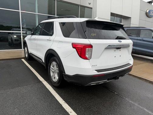 Oxford White 2020 Ford Explorer XLT