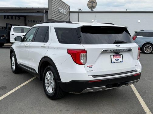 Oxford White 2020 Ford Explorer XLT