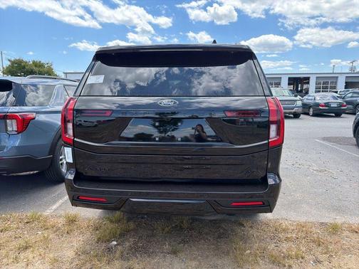 Agate Black Metallic 2026 Ford Expedition Max Platinum