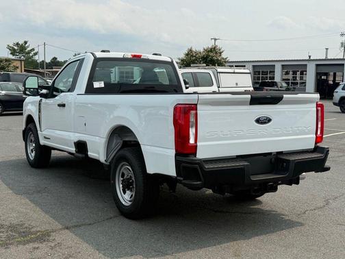 Oxford White 2025 Ford F-350 XL