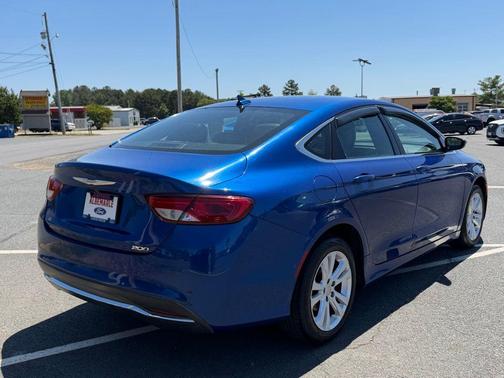 Vivid Blue Pearlcoat 2016 Chrysler 200 Limited