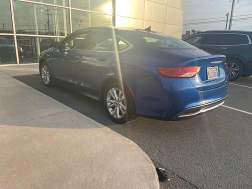 Vivid Blue Pearlcoat 2016 Chrysler 200 Limited