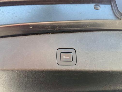 Ebony Twilight Metallic 2021 Buick Encore GX Essence