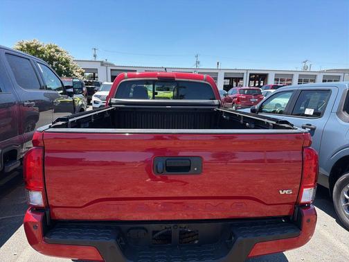 Barcelona Red Metallic 2016 Toyota Tacoma Base
