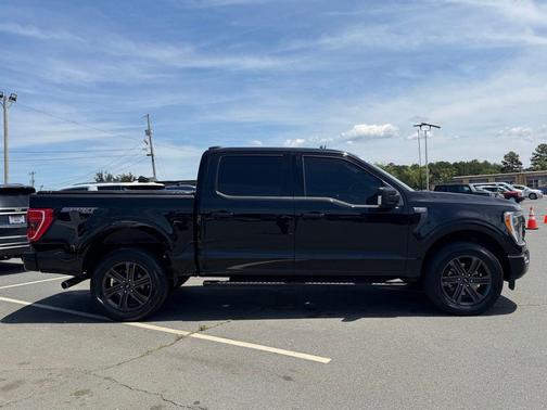 Black Metallic 2022 Ford F-150 XLT