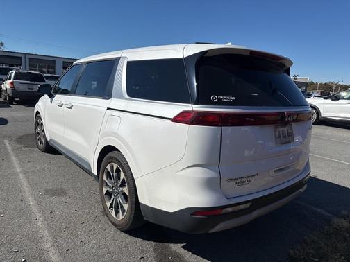 2022 Kia Carnival EX