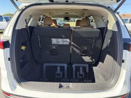 2022 Kia Carnival EX