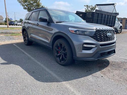 Carbonized Gray Metallic 2023 Ford Explorer ST