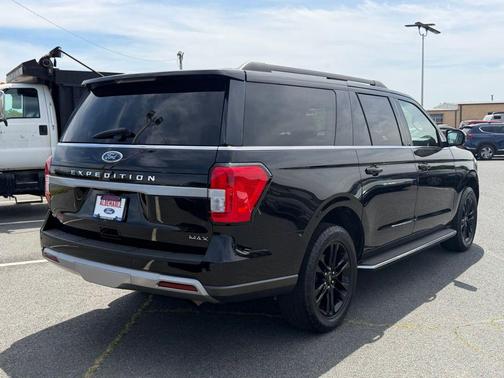 Black Metallic 2022 Ford Expedition Max XLT