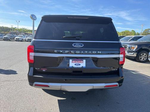 Agate Black Metallic 2022 Ford Expedition Max XLT