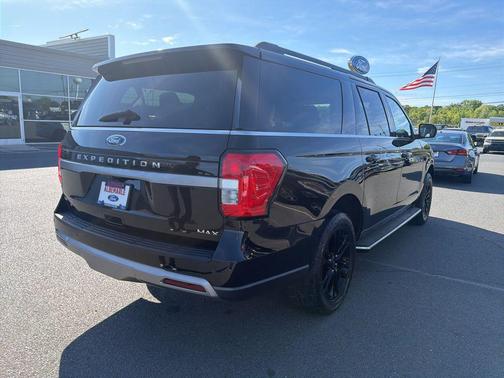Agate Black Metallic 2022 Ford Expedition Max XLT