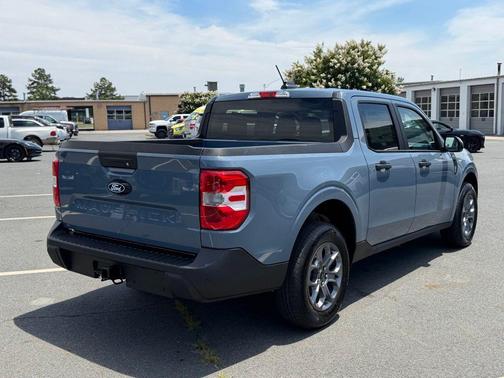 Azure Gray Metallic Tri-Coat 2026 Ford Maverick XLT