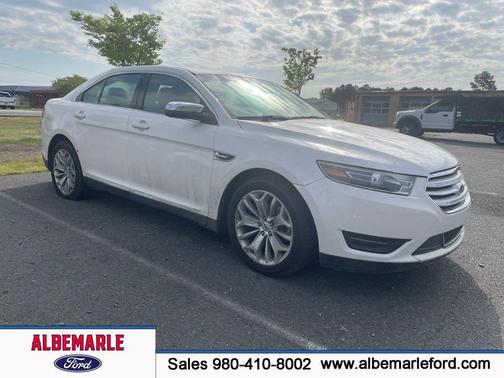 White Platinum Clearcoat Metallic 2017 Ford Taurus Limited