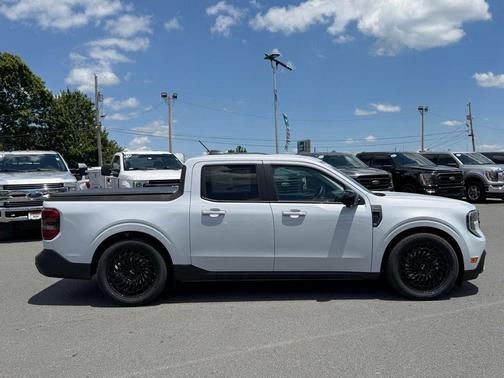 Space White Metallic 2026 Ford Maverick Lariat