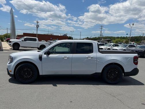 Space White Metallic 2026 Ford Maverick Lariat