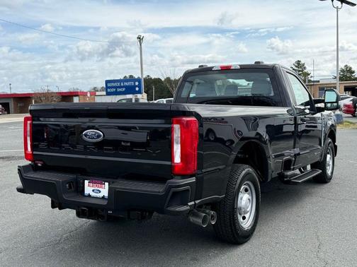 Agate Black Metallic 2025 Ford F-250 XL