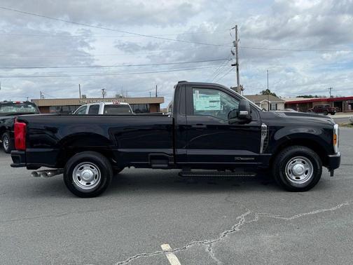 Agate Black Metallic 2025 Ford F-250 XL