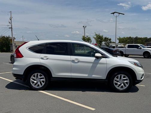 White 2016 Honda CR-V EX