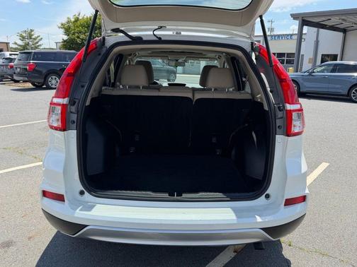 White 2016 Honda CR-V EX