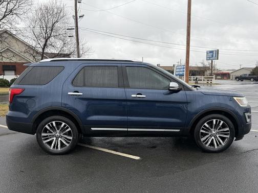 2017 Ford Explorer Platinum