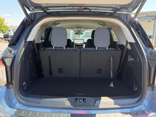 Vapor Blue Metallic 2026 Ford Explorer Active