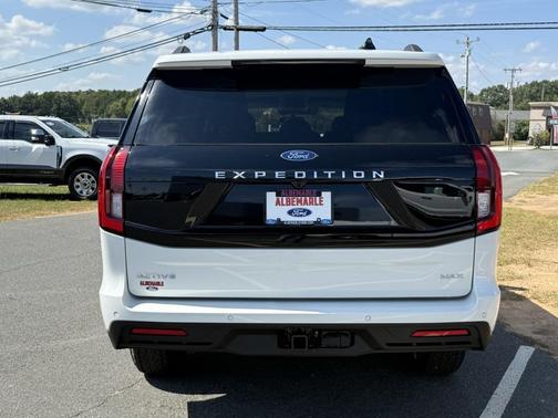 2025 Ford Expedition Max Active 4x4