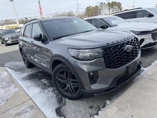 2025 Ford Explorer ST