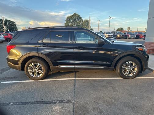 Black 2020 Ford Explorer XLT