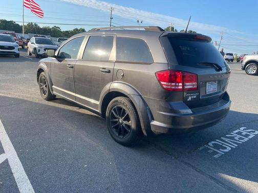 Granite Crystal Metallic Clearcoat 2020 Dodge Journey SE Value