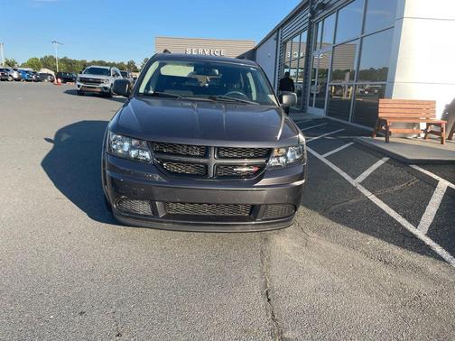Granite Crystal Metallic Clearcoat 2020 Dodge Journey SE Value