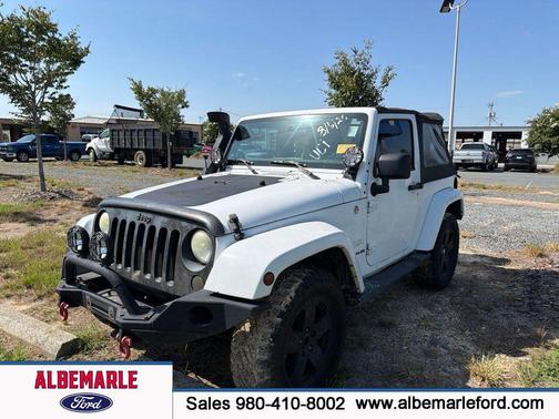 Bright White Clearcoat 2011 Jeep Wrangler Sahara