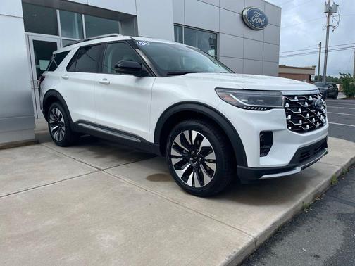 Star White Metallic Tri-Coat 2026 Ford Explorer Platinum