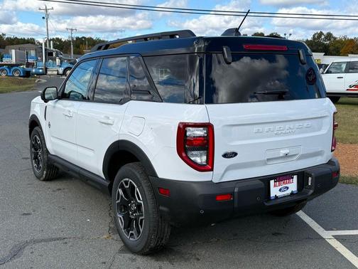 Oxford White 2025 Ford Bronco Sport Outer Banks
