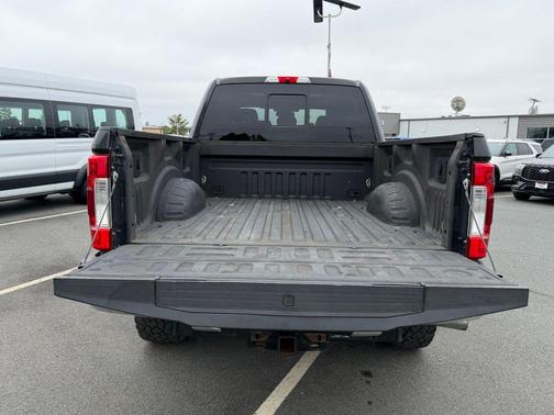 Shadow Black 2017 Ford F-250 Lariat