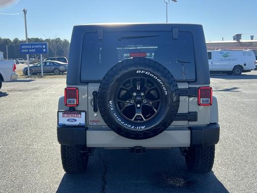 Gobi Clearcoat 2018 Jeep Wrangler JK Unlimited Sahara