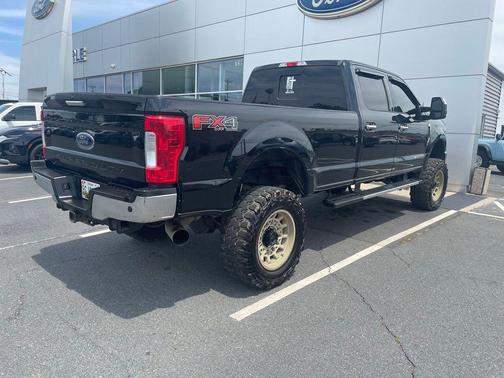 Shadow Black 2017 Ford F-250 Lariat
