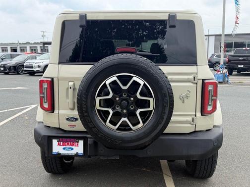 Desert Sand 2025 Ford Bronco Outer Banks