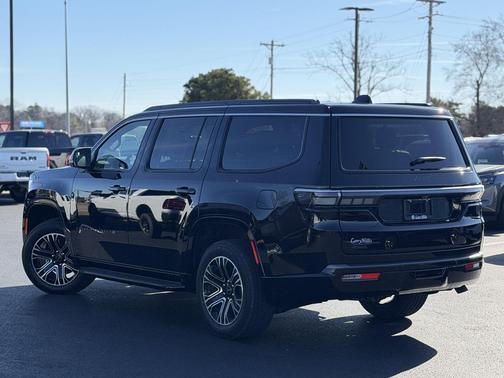 2026 Jeep Grand Wagoneer 4x4
