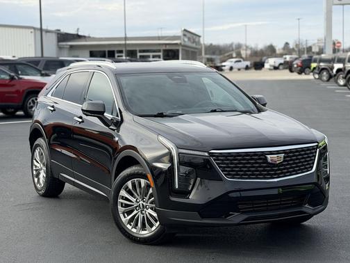 2025 Cadillac XT4 Premium Luxury