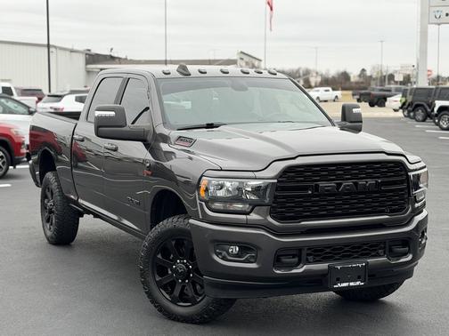 2023 RAM 2500 Big Horn Crew Cab 4x4 6'4' Box