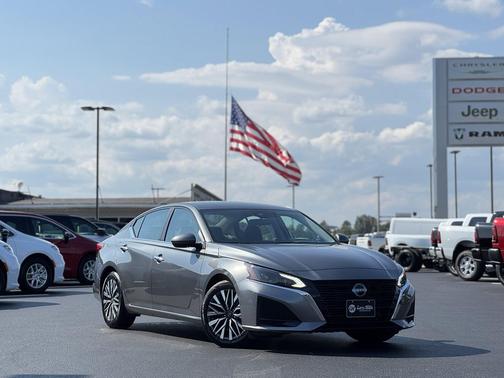 2023 Nissan Altima 2.5 SV