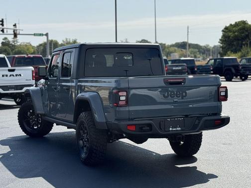 2025 Jeep Gladiator Willys