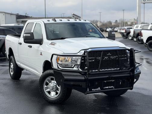 2024 RAM 2500 Tradesman Crew Cab 4x4 6'4' Box