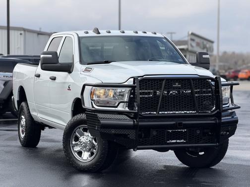 2024 RAM 2500 Tradesman Crew Cab 4x4 6'4' Box