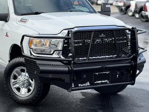 2024 RAM 2500 Tradesman Crew Cab 4x4 6'4' Box