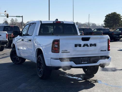 Bright White Clearcoat 2026 RAM 1500 Big Horn/Lone Star