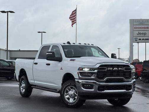 2025 RAM 2500 Tradesman Crew Cab 4x4 6'4' Box