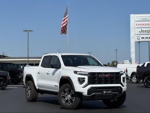 2024 GMC Canyon AT4