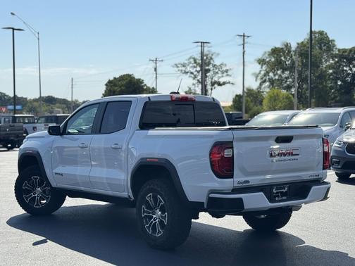 2024 GMC Canyon AT4